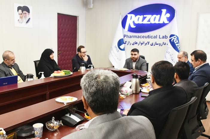 در این مجموعه ما همه یک نفریم